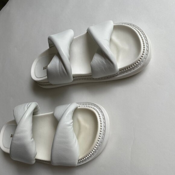 Alias Mae White Paris Slides - Picture 4 of 6